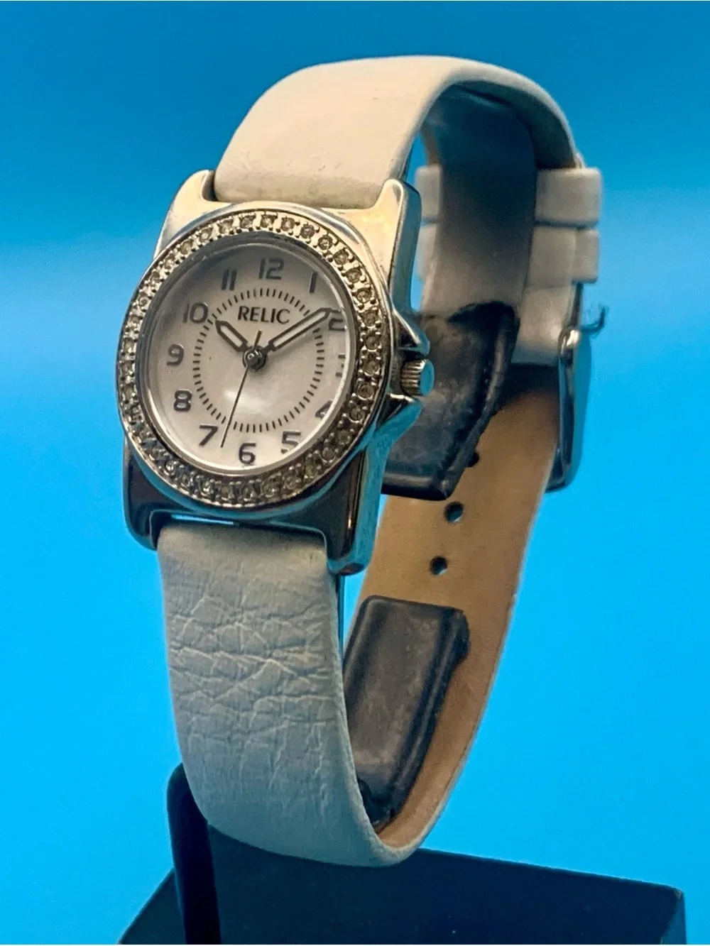 RELIC By FOSSIL ZRWL41000 Women’s Wristwatch  MOP Dial Crystals Working New Batt